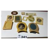 VINTAGE PLASTIC PICTURE FRAMES