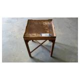 SMALL SQUARE TABLE