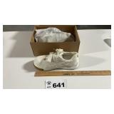 LA CHAPELLE WOMANS SHOES SZ 9