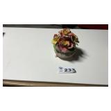 CAPODIMONTE PORCELAIN CENTERPIECE
