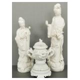 3 pcs Blanc de Chine porcelain incl 2 figures: