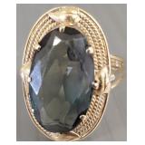 14k gold ring s/w 8.5ct green tourmaline: 7.3g, 14k gold ring s/w 8.5ct green tourmaline: 7.3g,
