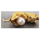 Tested 14k gold cat charm w/ pearl & emerald: Tested 14k gold cat charm w/ pearl & emerald: