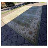 Lg hand tied wool floral carpet: 20 Lg hand tied wool floral carpet: 20