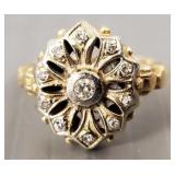 14k gold vintage ring s/w tiny diamonds: 2.3g, 14k gold vintage ring s/w tiny diamonds: 2.3g,