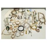 Gp vintage, etc costume jewelry: some vintage Gp vintage, etc costume jewelry: some vintage