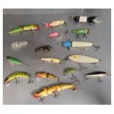 15 vintage fishing lures incl some repaints,