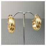 14k gold hoop earrings: 3.7g, 3/4"