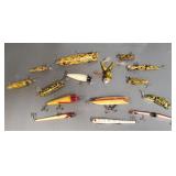 15 vintage fishing lures incl some repaints,
