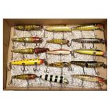 15 vintage fishing lures- some repaints 4 1/2"