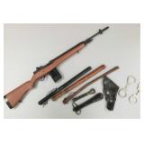 Gp police items incl handcuffs (no keys),