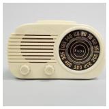 Fada white cloud radio (case crack) 6 1/4"H