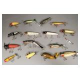 15 vintage fishing lures: 4" largest
