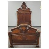 Ornate carved Victorian bed w/ burlwood accents -