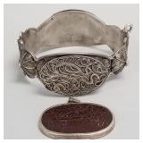 2 pcs. vintage ethnic jewelry: hinged cuff &