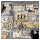 Gp vintage designer style NOS gold tone jewelry w/