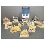 10 David Winter cottages & 1 Wade tea canister-