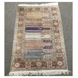 Fine hand tied  oriental carpet approx 3' x 4'