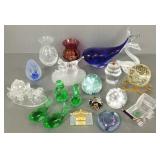 Gp assorted glass paperweights, etc incl art glass