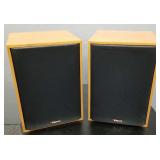 2 Klipsch KG 1.5 light oak bookshelf speakers