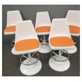 5 mid-century style swivel bar stool/ chairs w/
