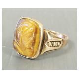 10k gold carved tiger's eye intaglio ring- 4.5g,
