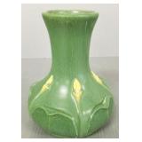 Ephraim pottery vase by Kevin Hicks with stylized