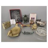 Group incl jeweled trinket boxes, Michael Aram,