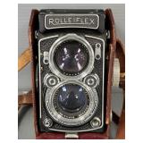 Vintage Rolleiflex Twin Lens reflex camera w/