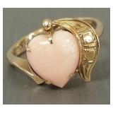 14k gold & heart shaped coral ring- 4.2g, sz 7