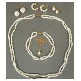6 pcs asst. pearl & 14K gold jewelry incl 2