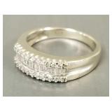 14K white gold ring s/w round & baguette diamonds-