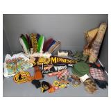 GP incl vintage pennants, electric bow tie,
