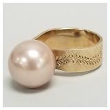 10k gold ring set with large faux pearl-