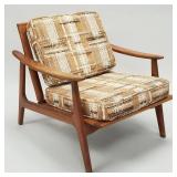 Mid-century arm chair with scoop arms & vintage