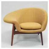 Vintage Hans Olsen fried egg chair model 188-