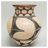 Large Santo Domingo decorated pottery vase (as is-