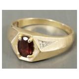 10K gold ring s/w red stone; size 11 3/4