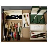 Collection of over 25 vintage cigarette holders -