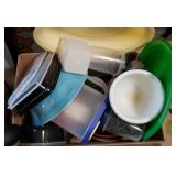 PLASTIC WARE IN TOTE