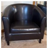 CLUB CHAIR