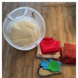 RUG TABLE CLOTH NO SLIP PADS & HOTPADS