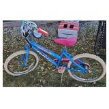 HUFFY YOUTH BICYCLE W/ TRAINING WHEELS