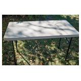 4 FOOT FOLDING TABLE