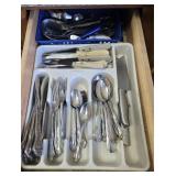 SILVERWARE & STEAK KNIVES