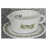 UNIQUE PYREX GRAVY BOAT W/ UNDER PLATE