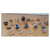 COSTUME JEWELRY RINGS