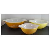 (3) PYREX NESTING MIXING BOWLS