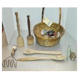 VINTAGE KITCHEN UTENSILS