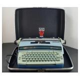 SMITH CORONA CORONET PORTABLE TYPEWRITER